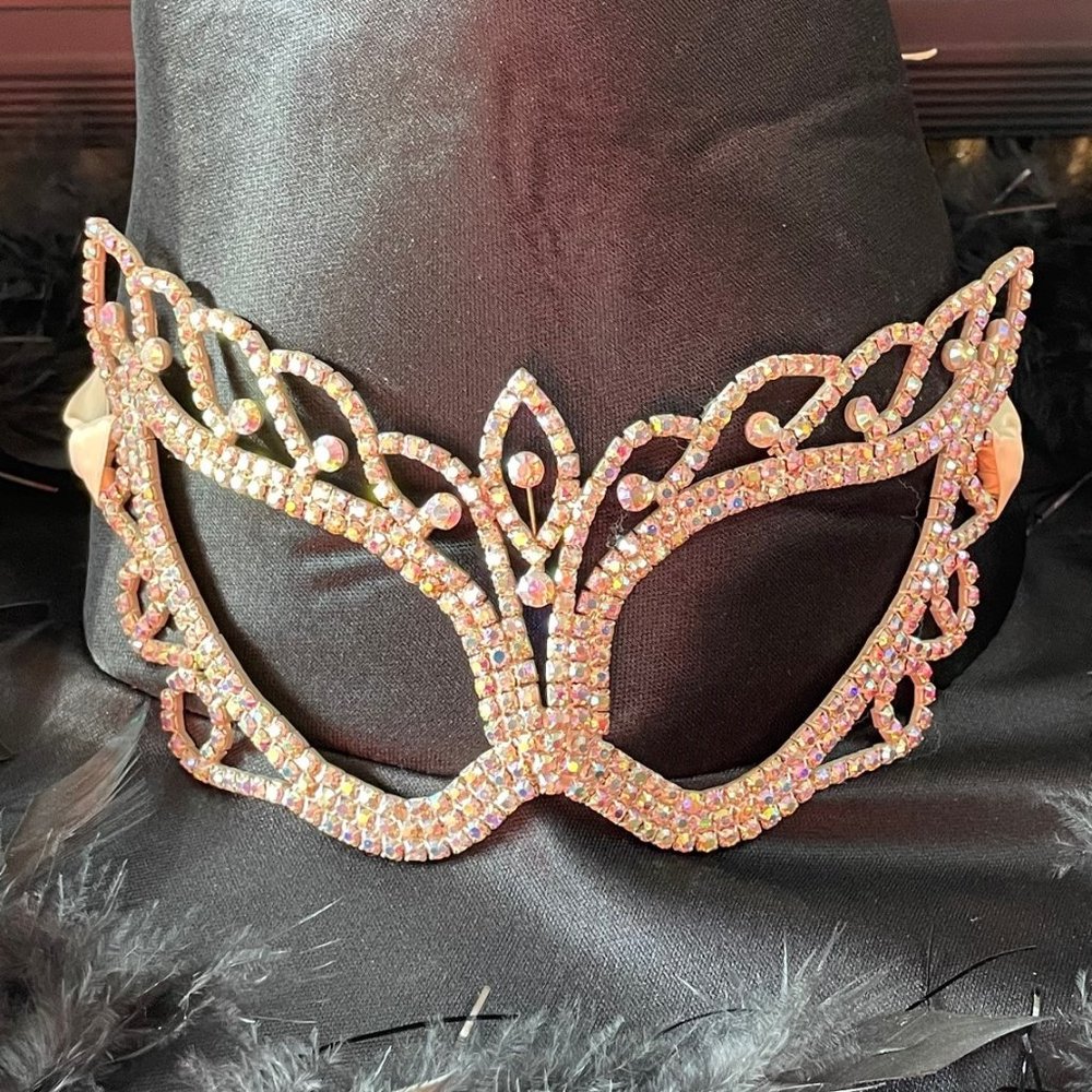 AB Rhinestone masquerade mardi gras mask - Picture 2 of 9